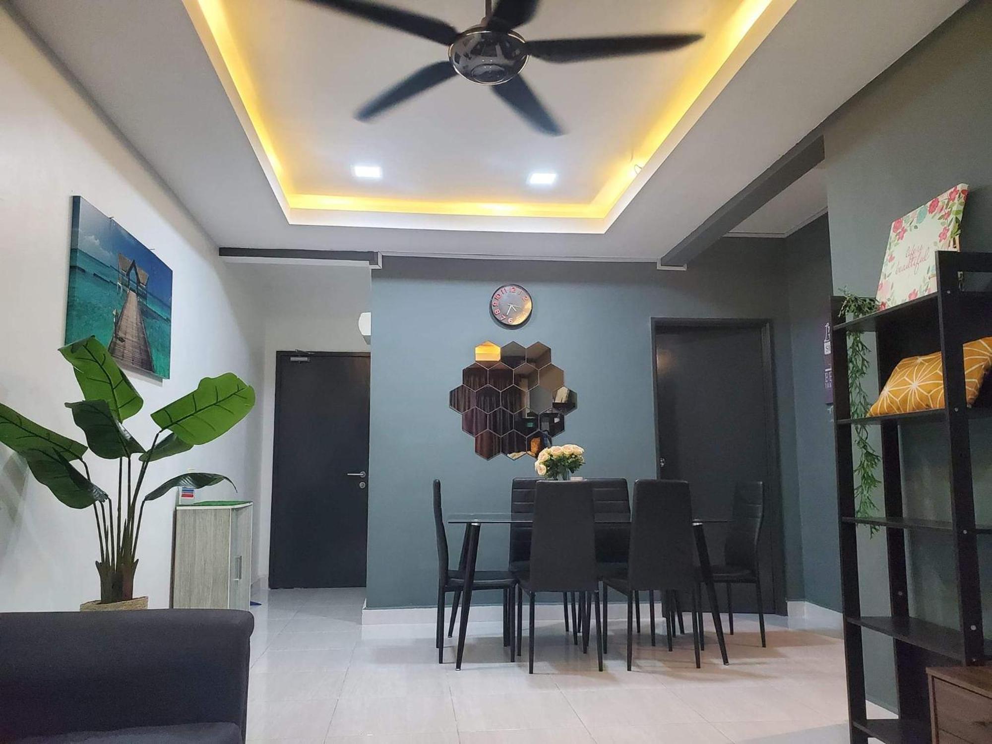 Casa Inderaloka Pantai Batu Buruk Apartment Kuala Terengganu Luaran gambar